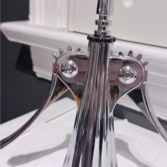 🌟HOST PICK🌟 🍷Alessi Anna G Chrome Corkscrew designed by Alessandro Mendini🍷 - Picture 5 of 16